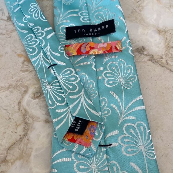Ted Baker 100% Silk Aqua Blue & White Floral Tie - Picture 8 of 9